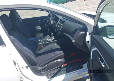 2017 Nissan Altima 2.5 S из США, поврежденный, VIN 1N4AL3AP0HC179858